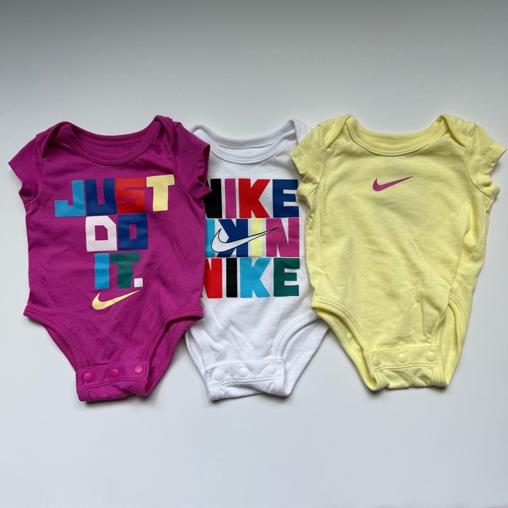 New Nike Kids 3 piece onesie set - Fuchsia, White, Yellow